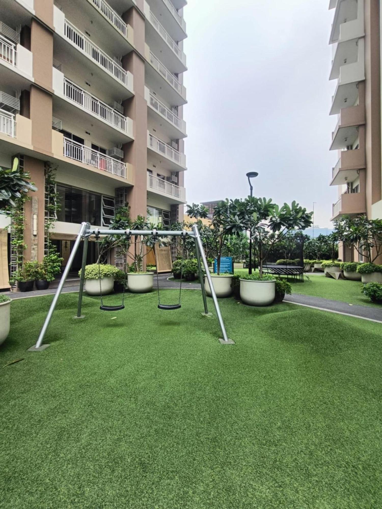 Infina Towers Aparthotel Quezon City Exteriör bild