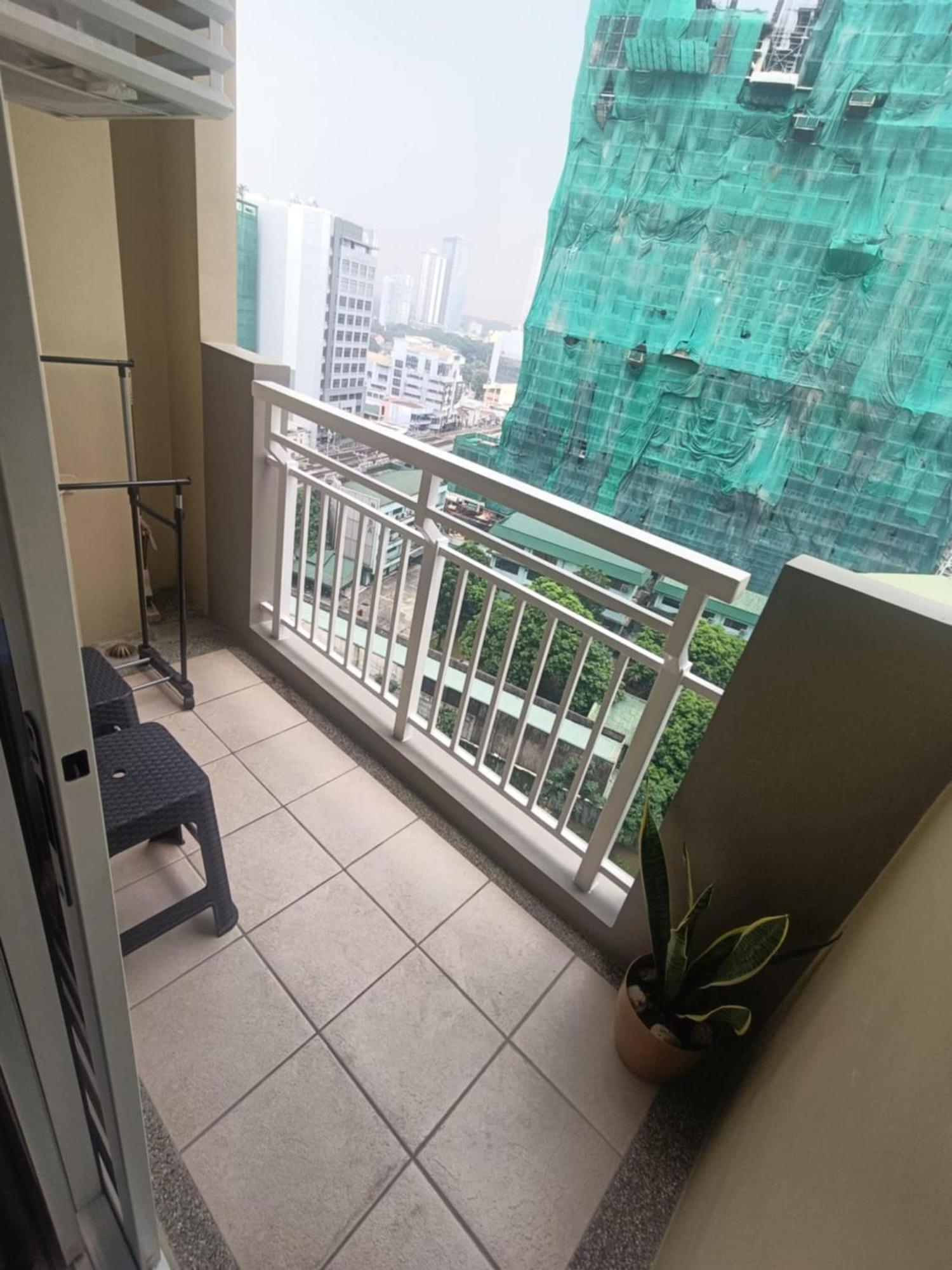 Infina Towers Aparthotel Quezon City Exteriör bild